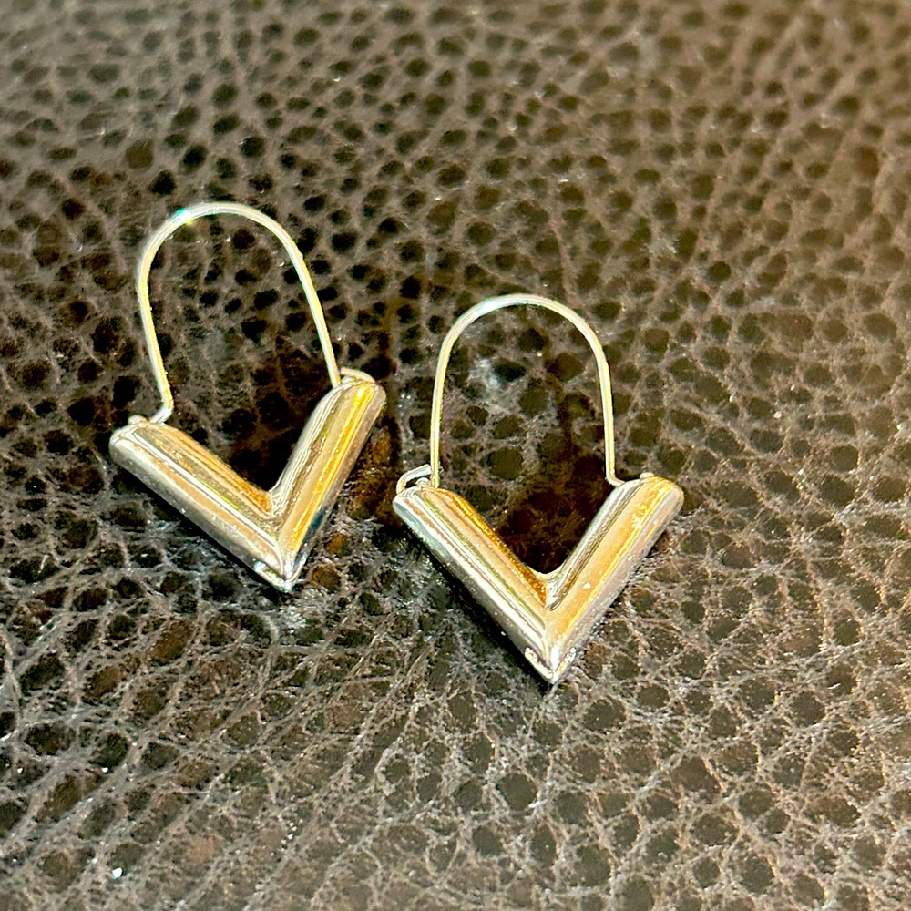 Nordstrom Silver Chevron Earrings